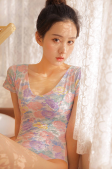 美人无泪定妆照